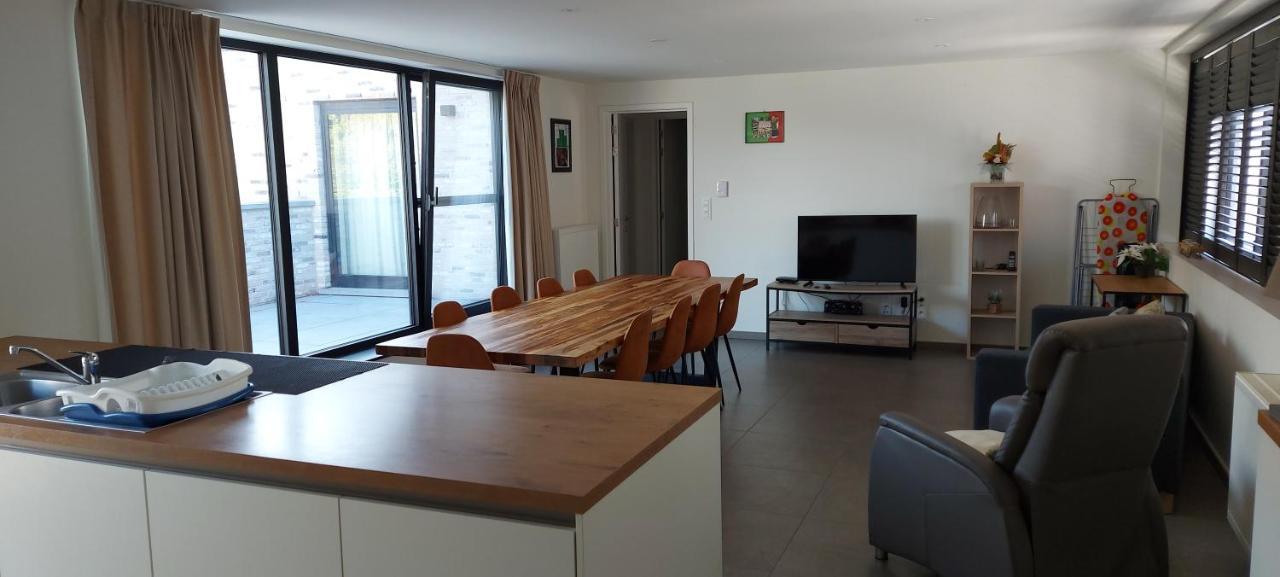 Leuk Overnachten In Hartje Laarne, Dicht Bij Gent! Экстерьер фото
